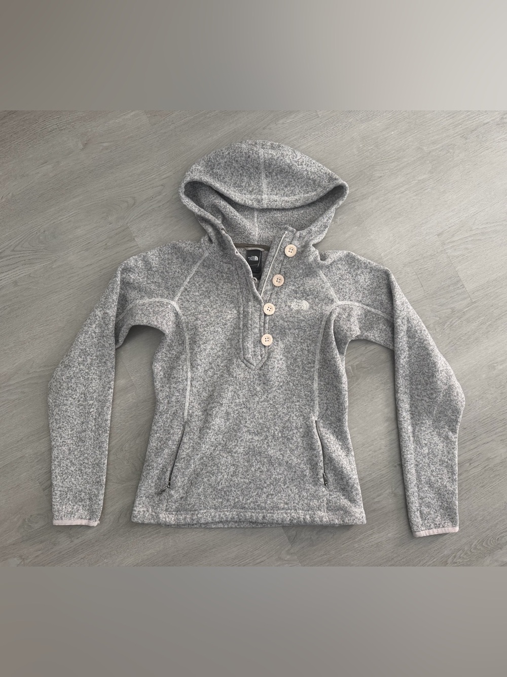 The North Face Women's Light Gray Hooded Fleece Pullover